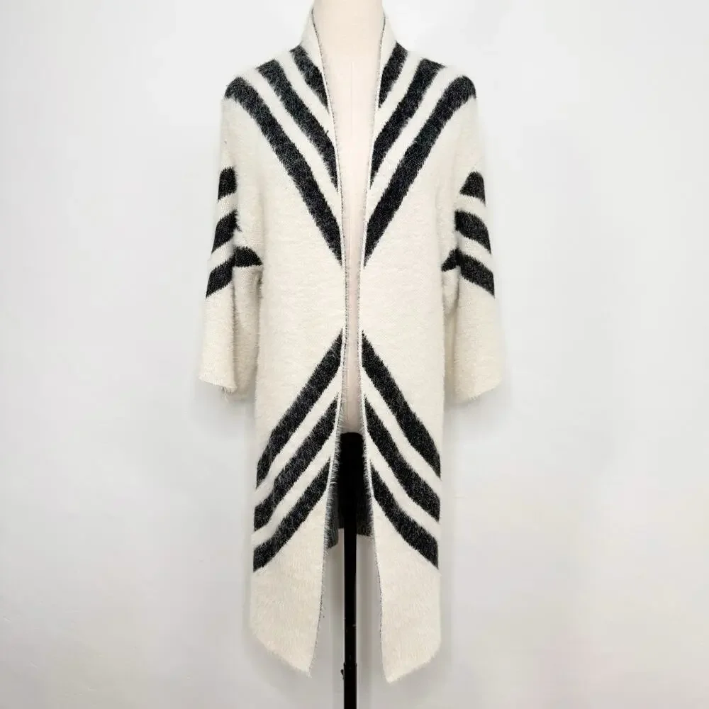 Sleeping on Snow Mod Chevron Kimono Sweater Cream Black Boho Open Front Size OS
